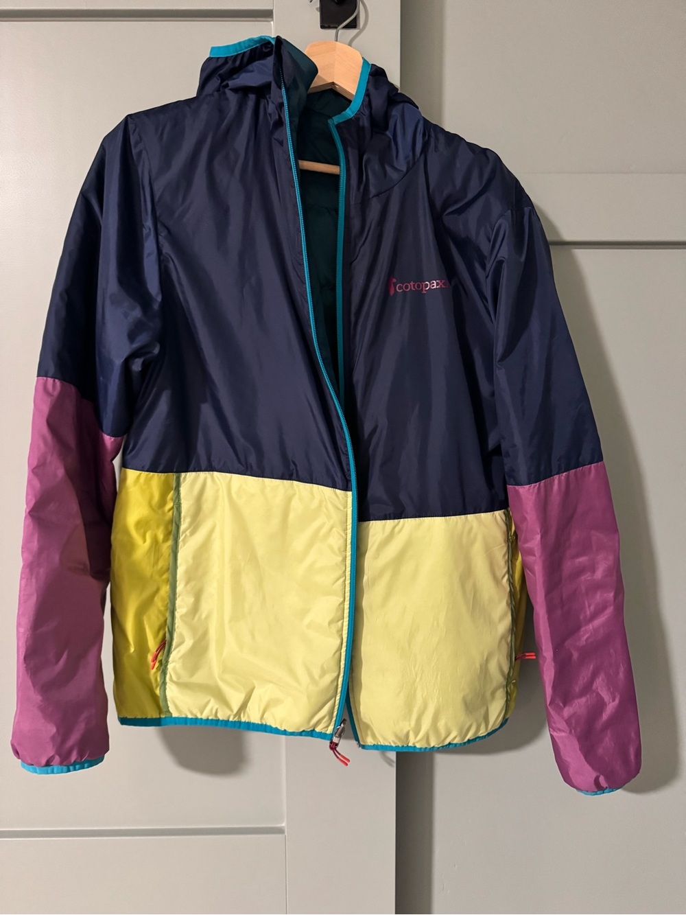 Cotopaxi Colorblock Hooded Women’s Teca Calido Reversible Jacket - Picture 2 of 5